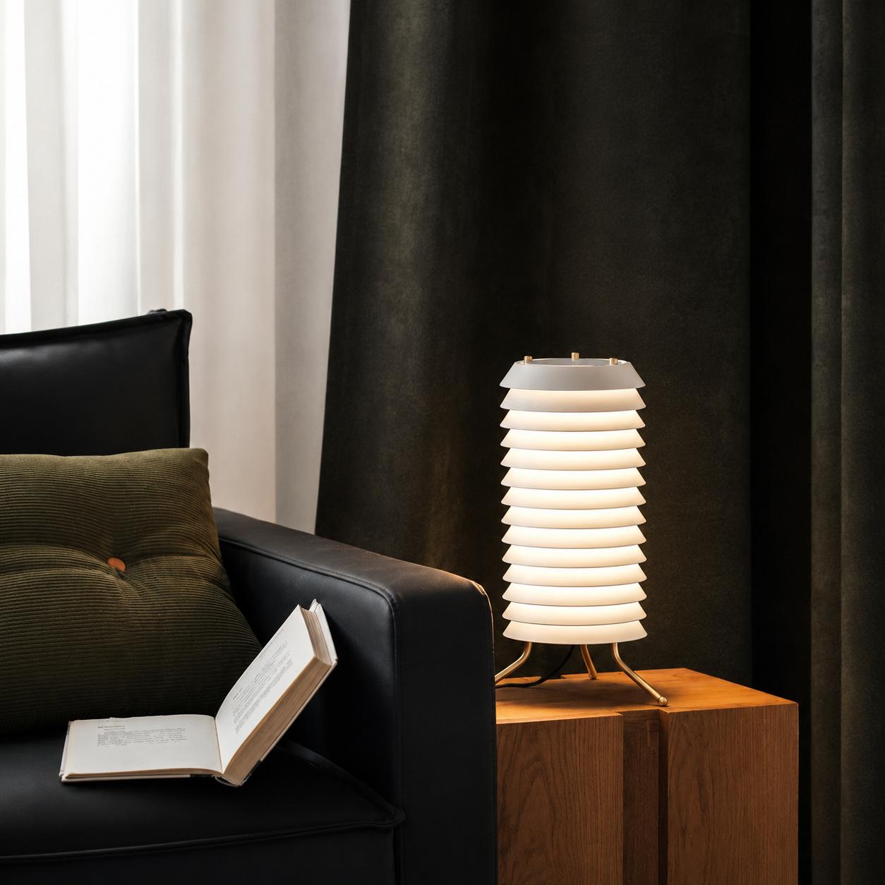 Multi-Layer Retro Metal Table Lamp